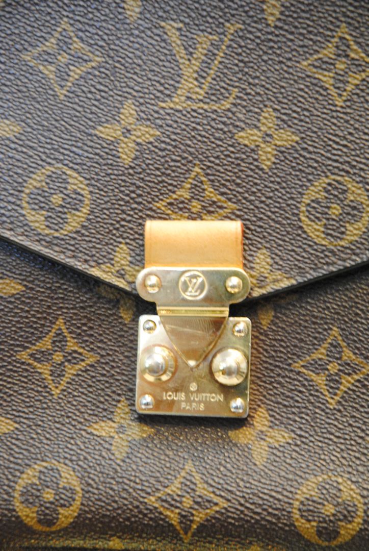 monogram Louis Vuitton Metis' Pochette monogram