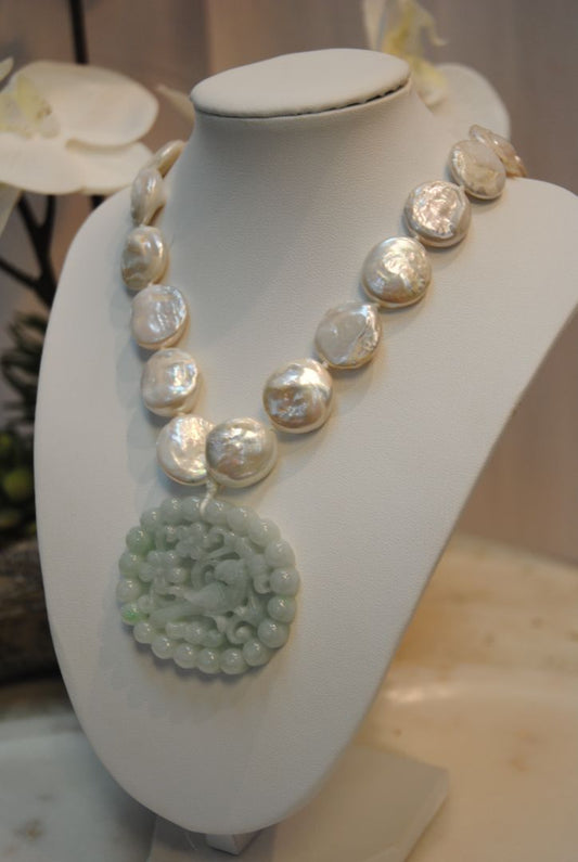 white Arlene Palmer jade pendant necklace, one size