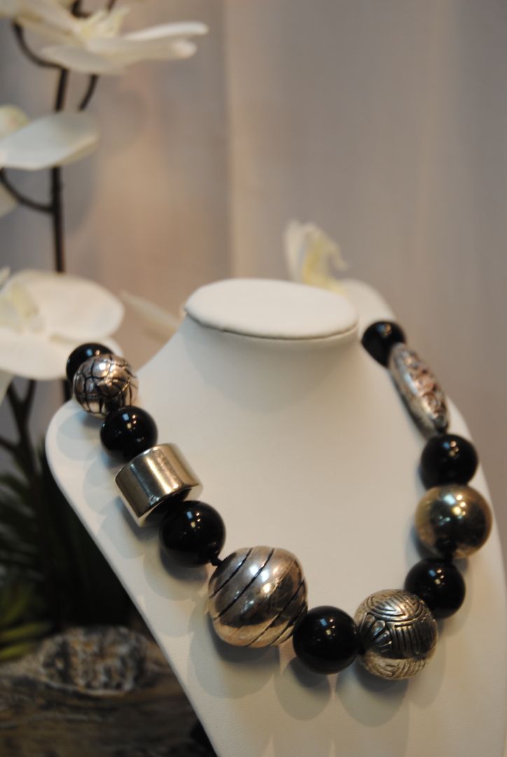onyx Arlene Palmer silver plate beaded necklace, one size
