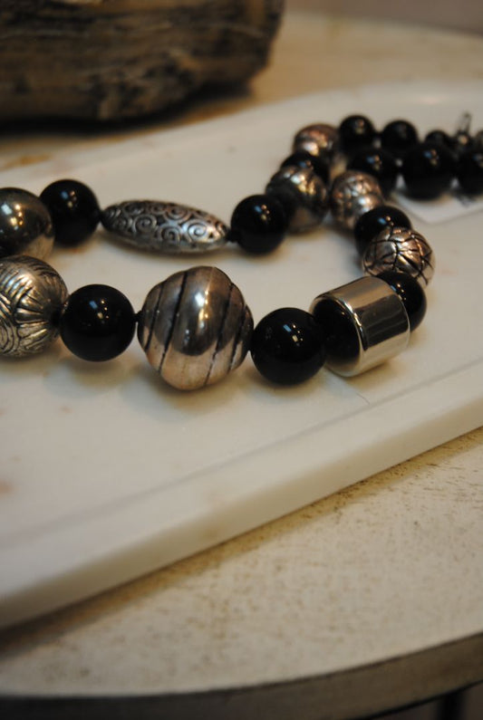 onyx Arlene Palmer silver plate beaded necklace, one size