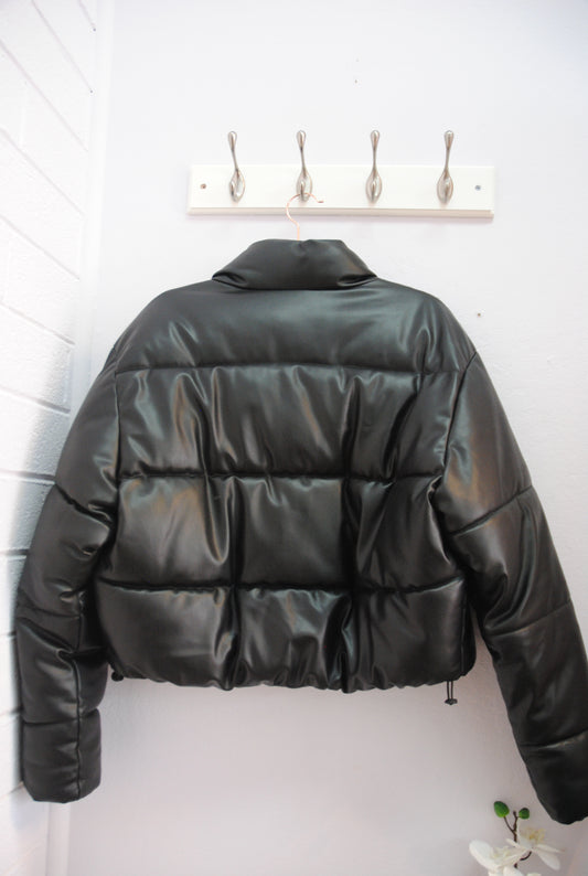black Zara puffer jacket , M