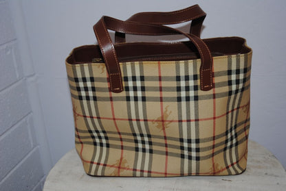 nova check Burberry nova check zip tote bag
