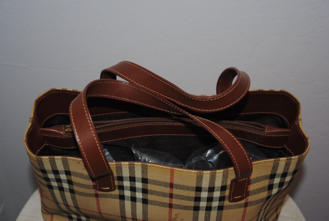 nova check Burberry nova check zip tote bag