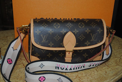 Monogram Louis Vuitton Diane MM Monogram shoulder bag