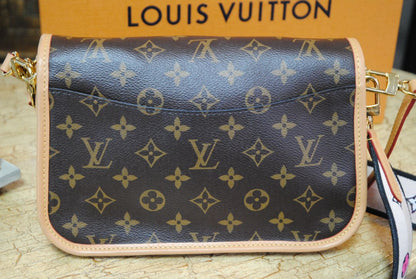 Monogram Louis Vuitton Diane MM Monogram shoulder bag