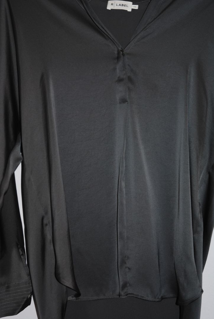 gray R Label satin hooded blouse, xs