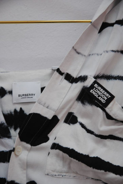 Burberry Kaftan silk convertible shirt