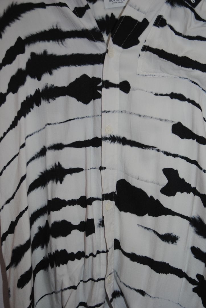 Burberry Kaftan silk convertible shirt