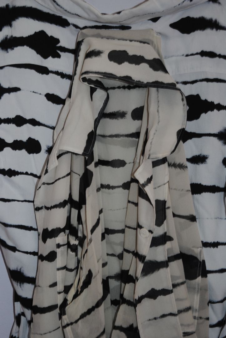 Burberry Kaftan silk convertible shirt
