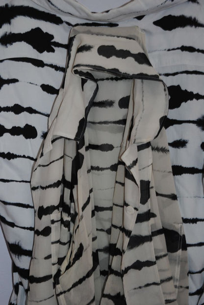 Burberry Kaftan silk convertible shirt