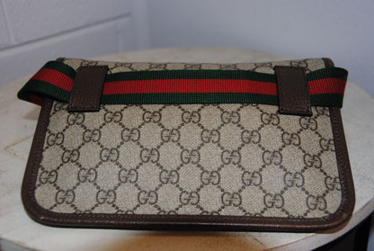 Neo Vintage Supreme Feline Head belt bag GUCCI