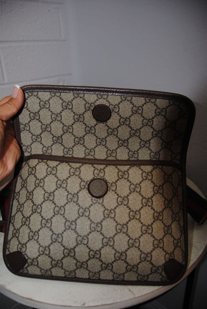 Neo Vintage Supreme Feline Head belt bag GUCCI