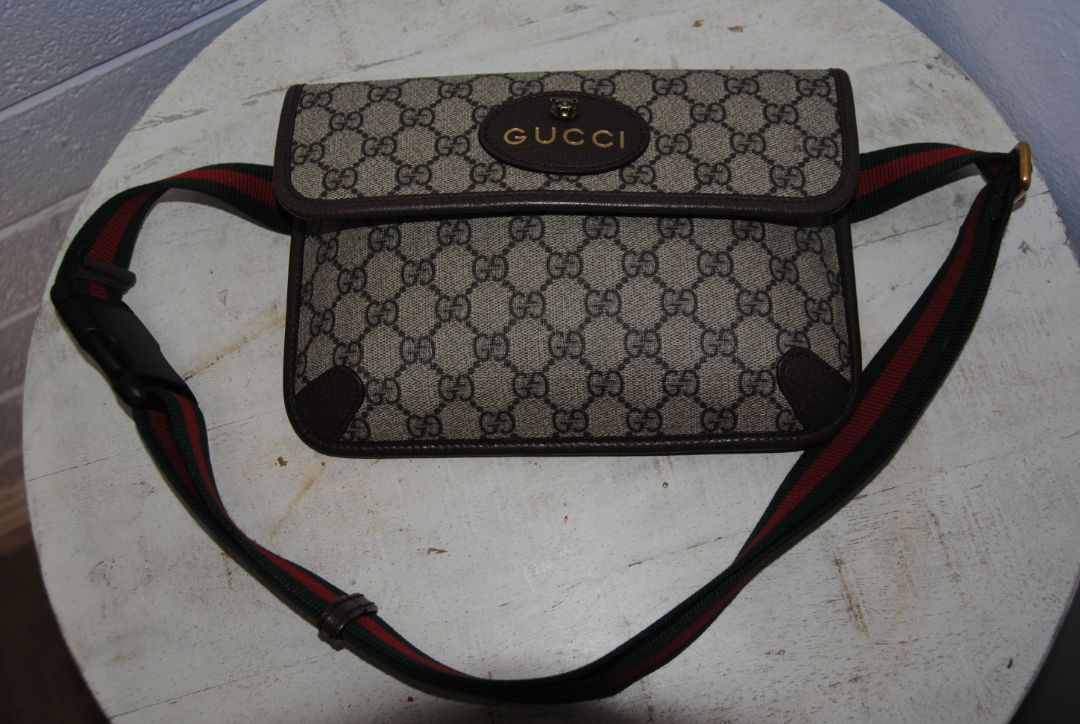 Neo Vintage Supreme Feline Head belt bag GUCCI