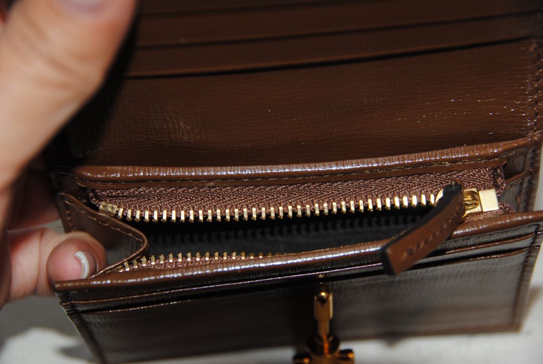 Gucci 1961 GG Supreme Web Compact Wallet