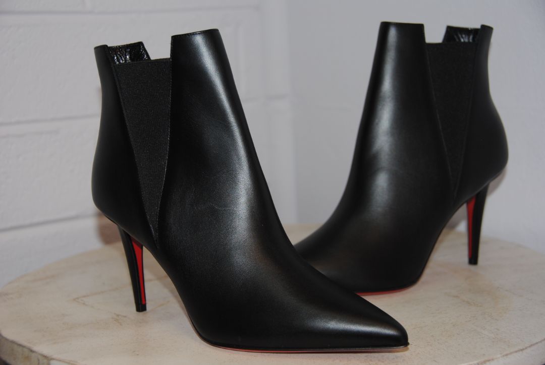 Christian Louboutin chelsea chick booty 100 black leather ankle boots