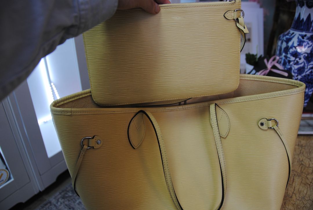 Louis Vuitton Epi Neverfull MM in Citron