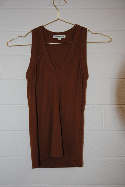 Cotton Citizen v neck tank