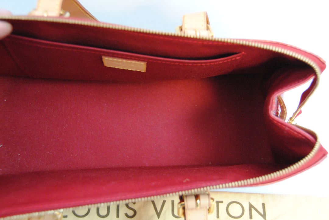 Louis Vuitton Pomme d' Amour