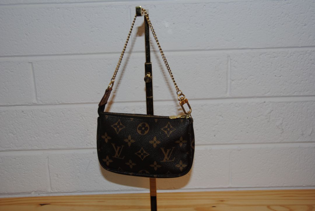 Louis Vuitton Mini Pochette