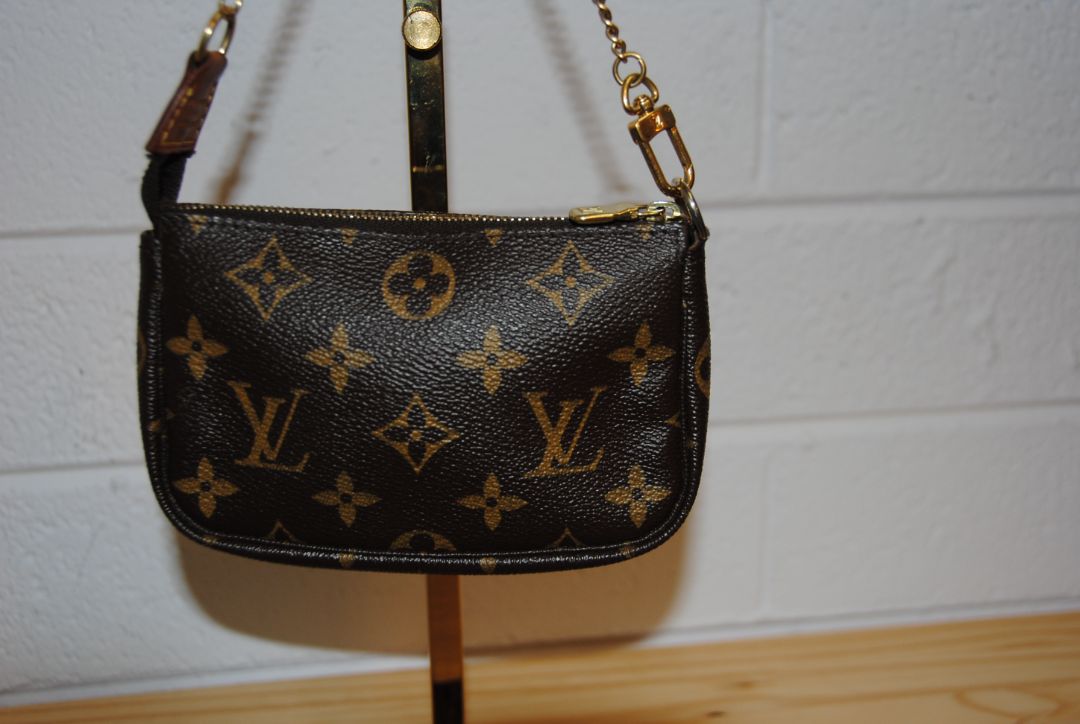 Louis Vuitton Mini Pochette
