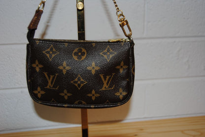 Louis Vuitton Mini Pochette