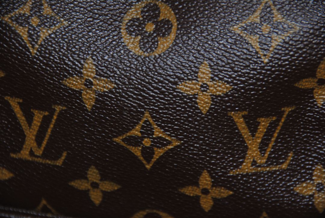 Louis Vuitton Mini Pochette