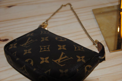 Louis Vuitton Mini Pochette