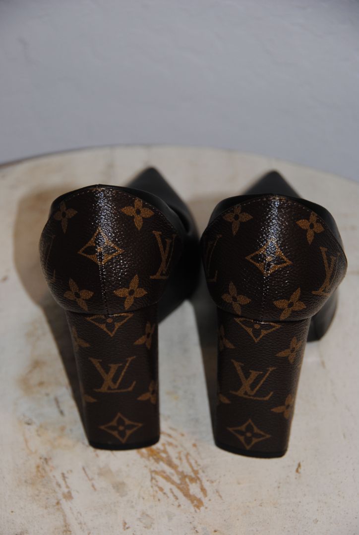 Louis Vuitton monogram heel pointed toe block heel