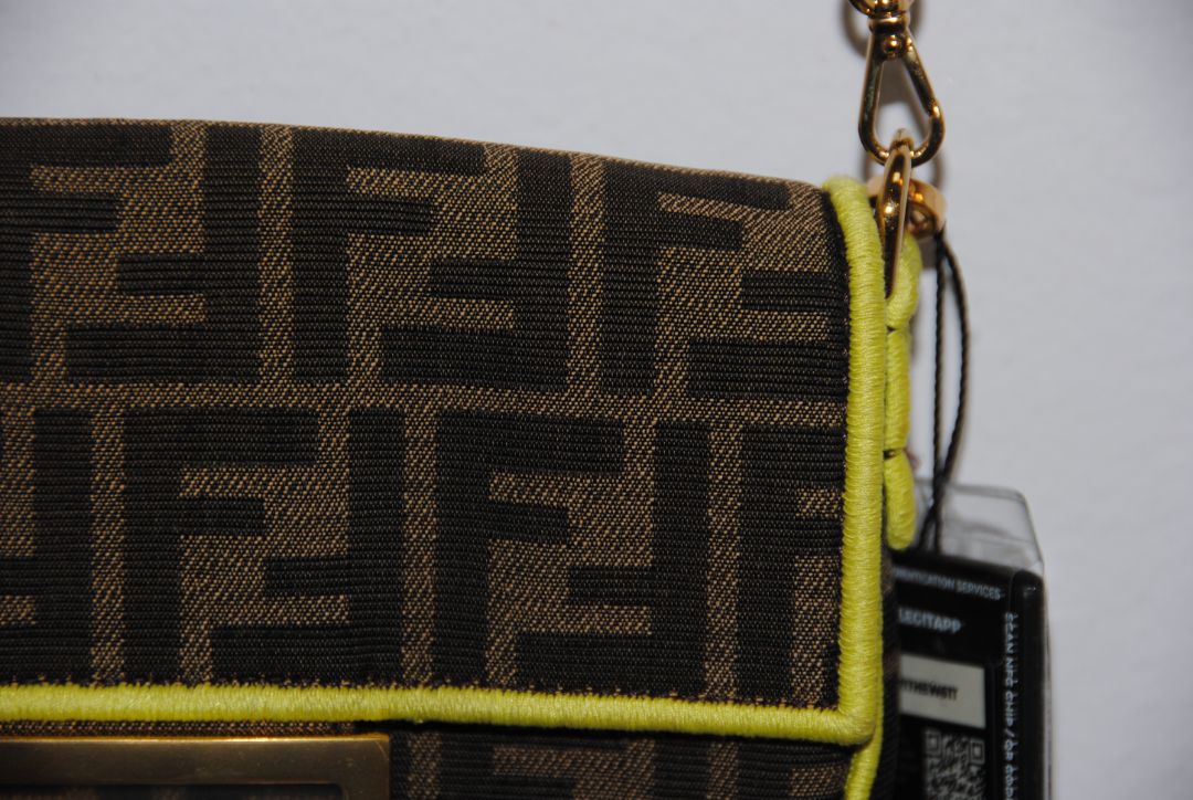 2019  FF 1974 Mini Baguette