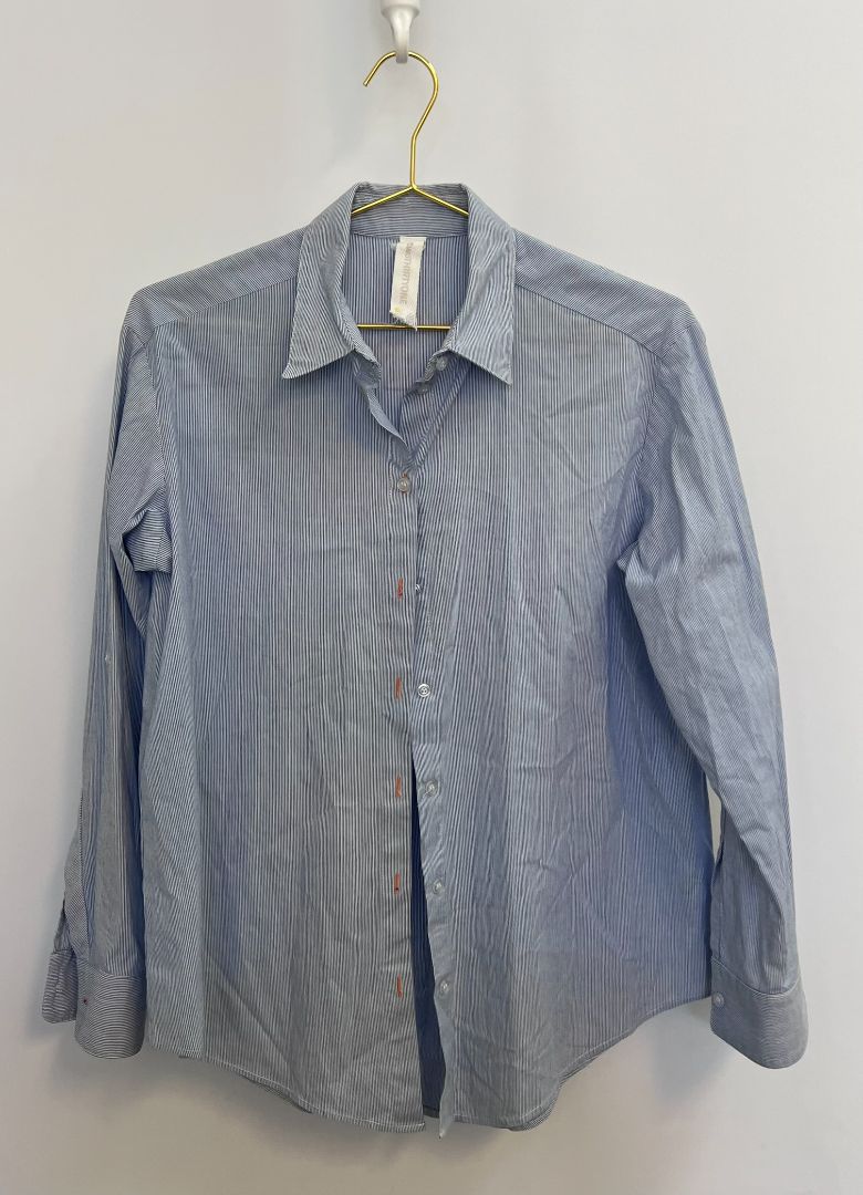 blue multi twothirtyone button up, one size