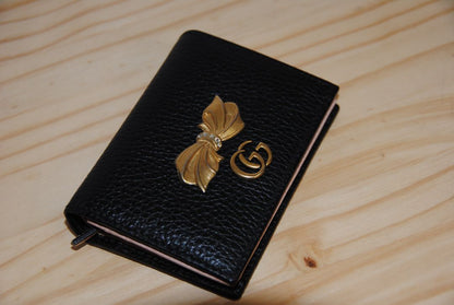 GUCCI bifold accent wallet