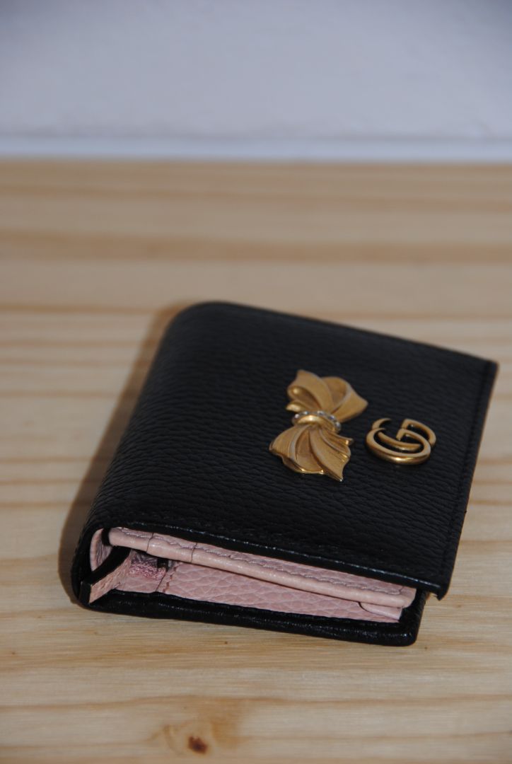 GUCCI bifold accent wallet