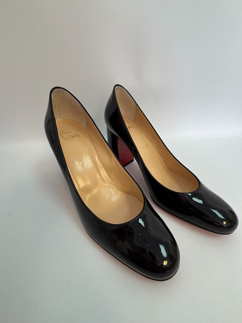 black patent Christian Louboutin patent heels, 39.5 EU