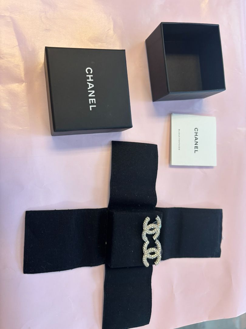 crystal and rhodium Chanel CC stud earrings, 0.5 x 1.0
