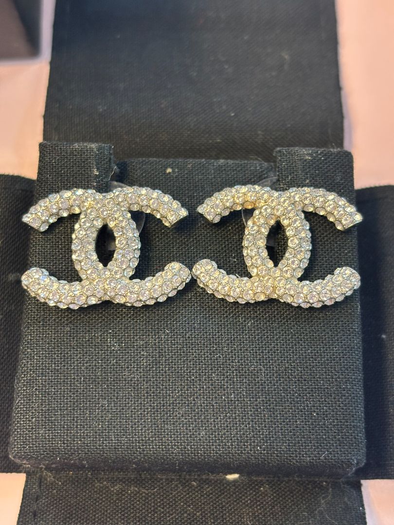 crystal and rhodium Chanel CC stud earrings, 0.5 x 1.0