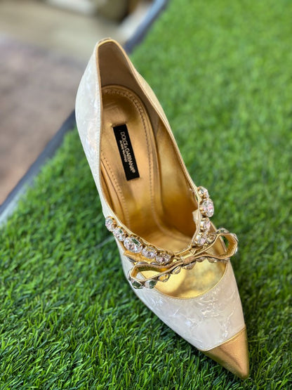 Ivory and Gold Dolce&Gabbana Ivory and Crystal leather bow with box like new, 38 EU