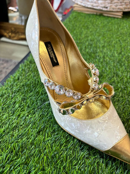 Ivory and Gold Dolce&Gabbana Ivory and Crystal leather bow with box like new, 38 EU