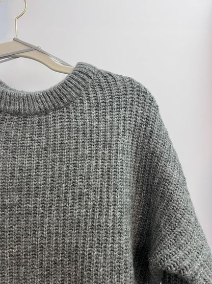 gray ZARA sweater, M