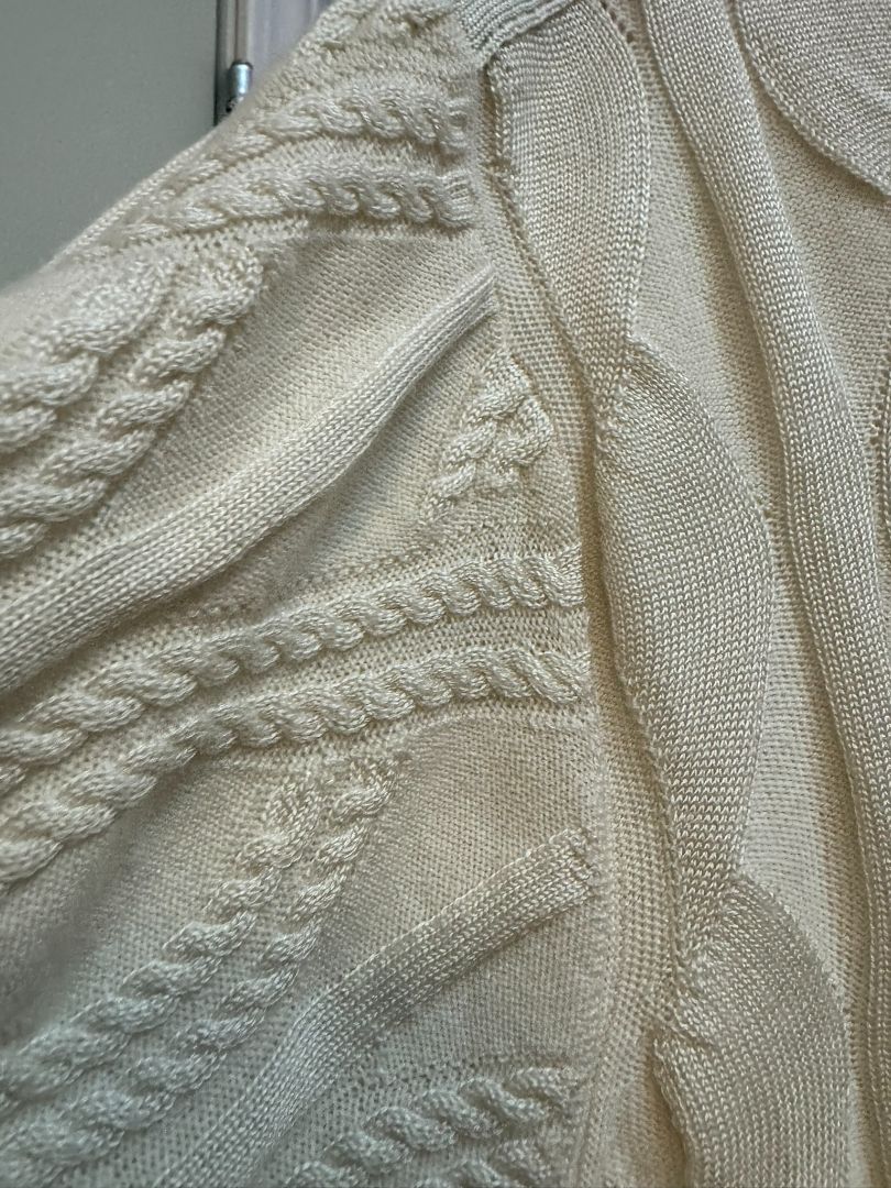 white Chloe sweater top, L