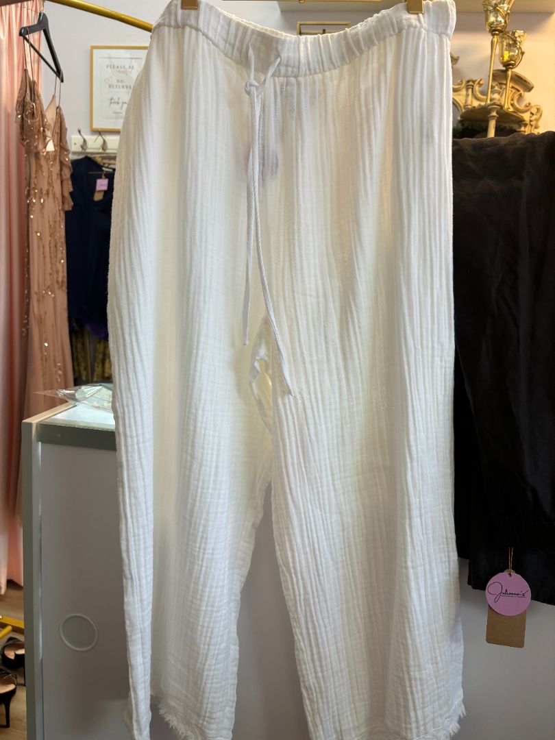 white Eileen Fisher linen white crop pant, L