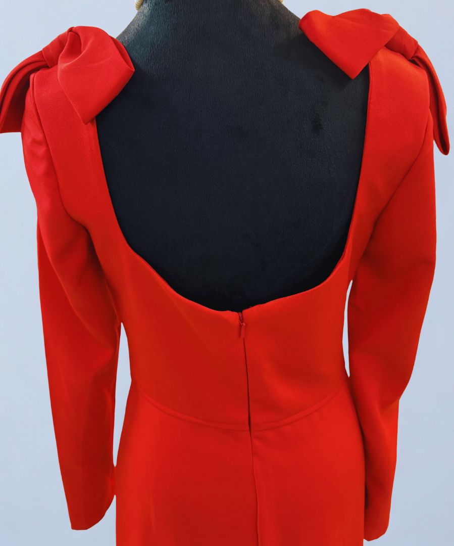 True scarlet red LEENA McDUGAL Structured Square-Neck Bow Gown