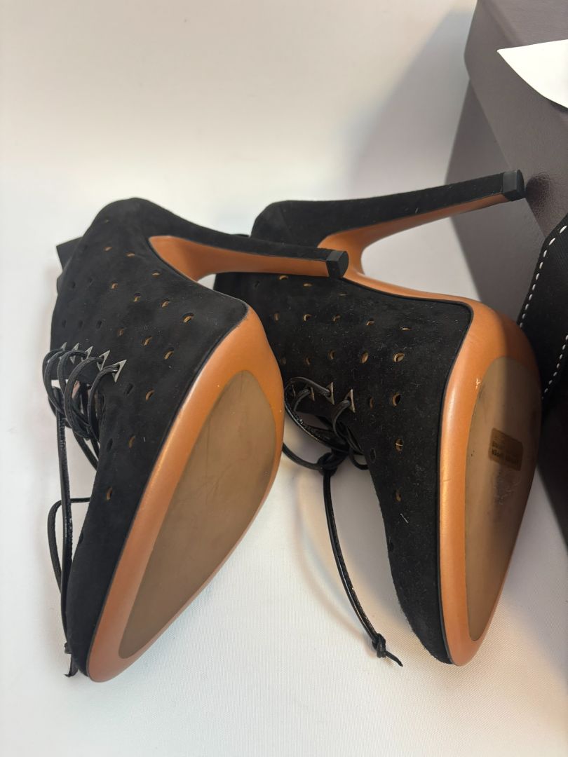 black Alaïa Paris Black Suede Eyelet Lace-Up heels, DIMENSIONS (Size EU 39) Insole Length: ~10.25 in Heel Height: Flat (~0.5 in) Toe Shape: Pointed Size: EU 37 / US 7
