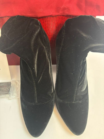 black Tamara Mellon velvet ankle boots, 36 EU Heel Height: 4.25 in (11 cm) Boot Shaft Height: 7 in Toe Shape: Pointed Footbed Length: ~10.5 in