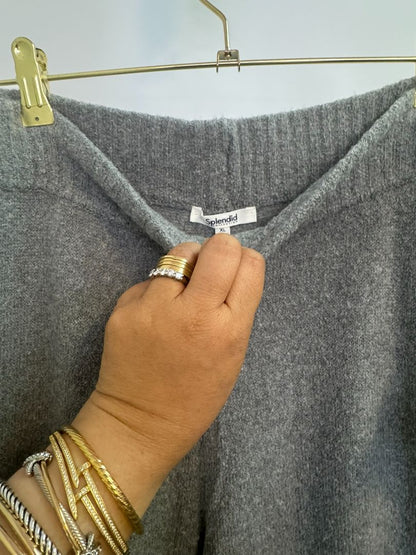 gray Splendid collection Ophelia sweater pants, XLWaist (unstretched): 15 in (elastic waistband) Hip: 20 in (flat) Inseam: 30 in Rise: 11.5 in Length (Total): 41 in Leg Opening: 10.5 in