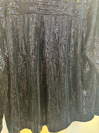 navy blue FRNCH Paris Maelle sparkle blue button up, Length: 26.5 in Bust (flat): 21.5 in Sleeve Length: 23.5 in Shoulder to Shoulder: 17 in Fit: Relaxed, slightly boxy silhouette with structured shoulders