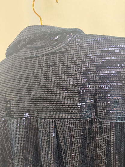 navy blue FRNCH Paris Maelle sparkle blue button up, Length: 26.5 in Bust (flat): 21.5 in Sleeve Length: 23.5 in Shoulder to Shoulder: 17 in Fit: Relaxed, slightly boxy silhouette with structured shoulders