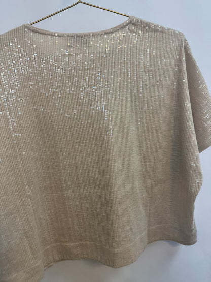 CHAMPAGNE FRNCH Paris Women's plus size contemporary, Length: Approx. 21 in Bust: Approx. 22 in (pit to pit) Sleeve Length: 11 in (from neckline)