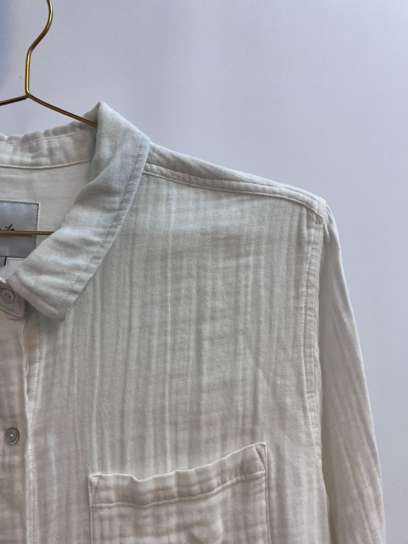 white mutli Rails button up, XL