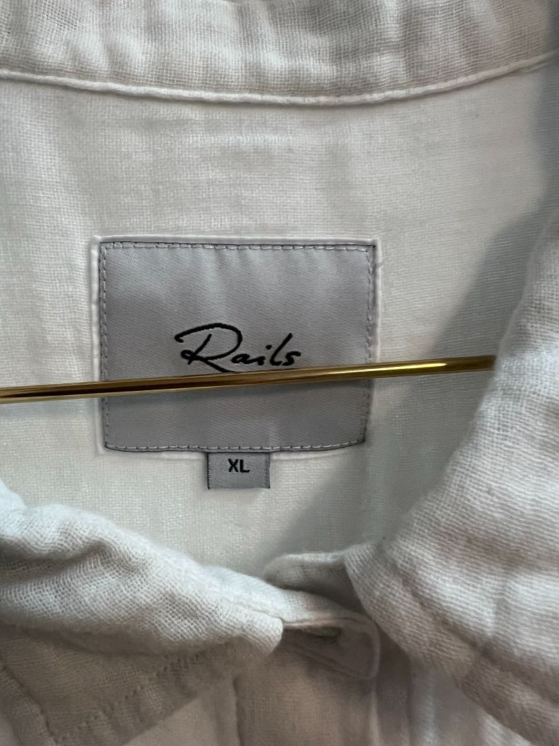 white mutli Rails button up, XL