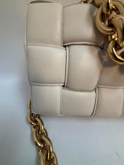 chalk Bottega Veneta padded woven cassette design Daniel Lee, Width: ~9.5 inches (24 cm) Height: ~7 inches (18 cm) Depth: ~2 inches (5 cm) Top Handle Drop: ~5 inches (13 cm) Shoulder Strap Drop: ~18 inches (46 cm)